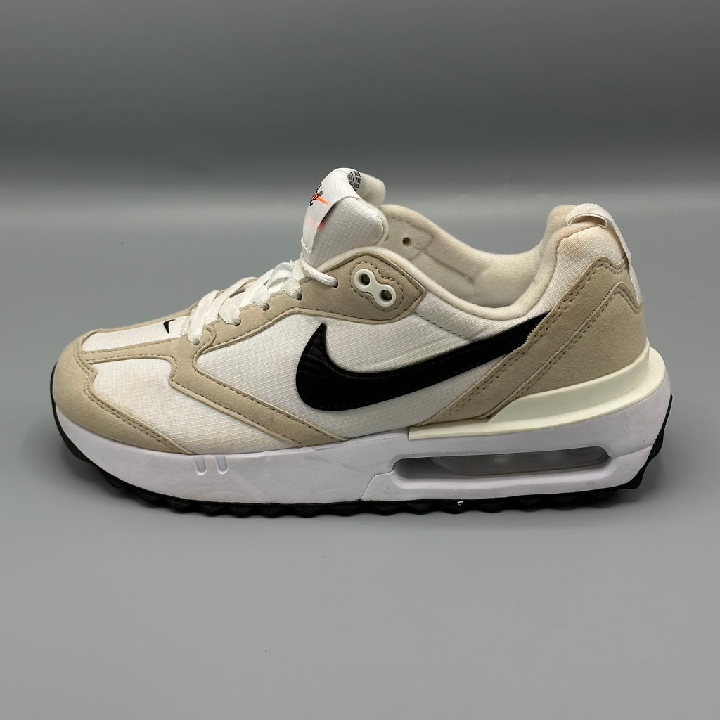 NIKE AIR MAX DAWN SNEAKER