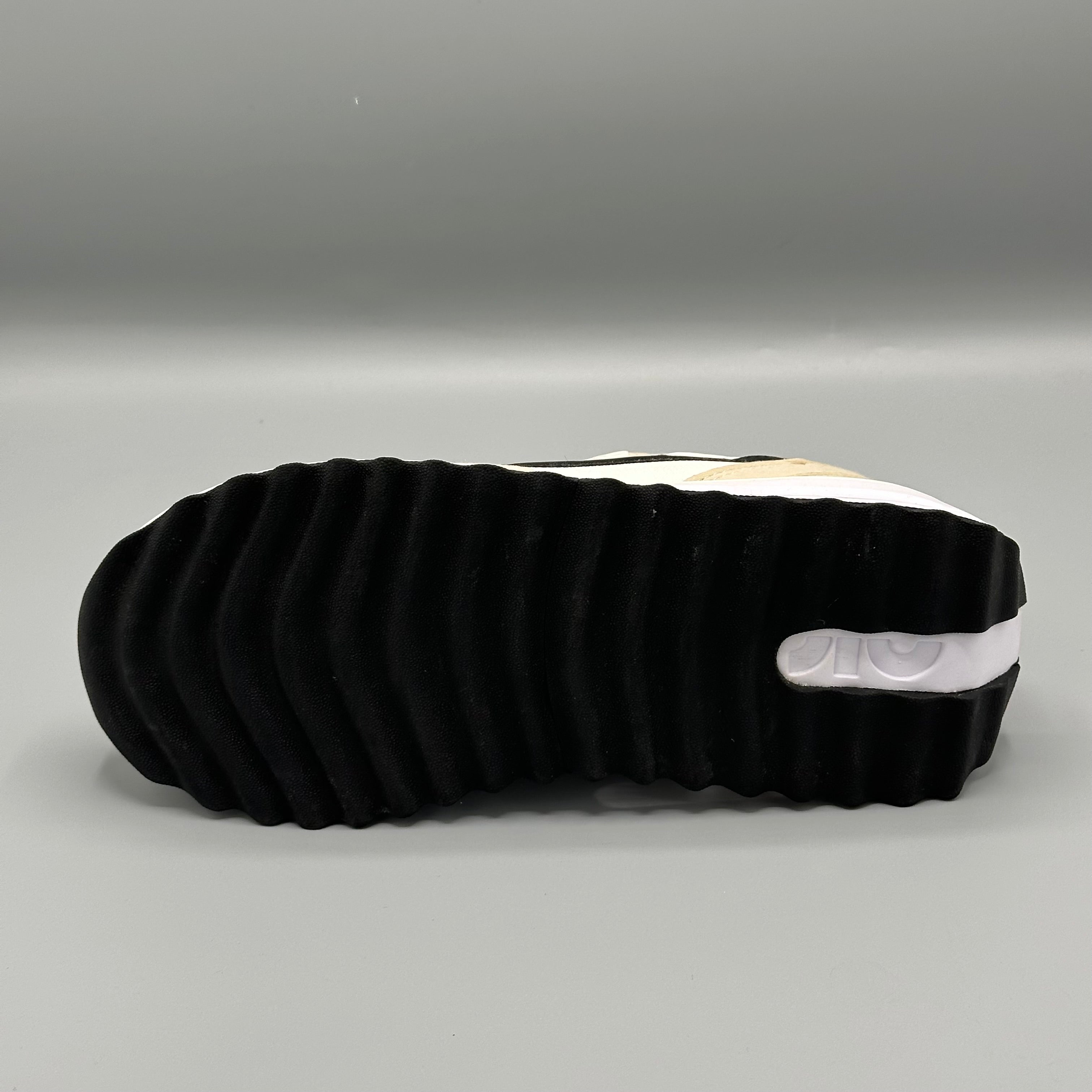 NIKE AIR MAX DAWN SNEAKER