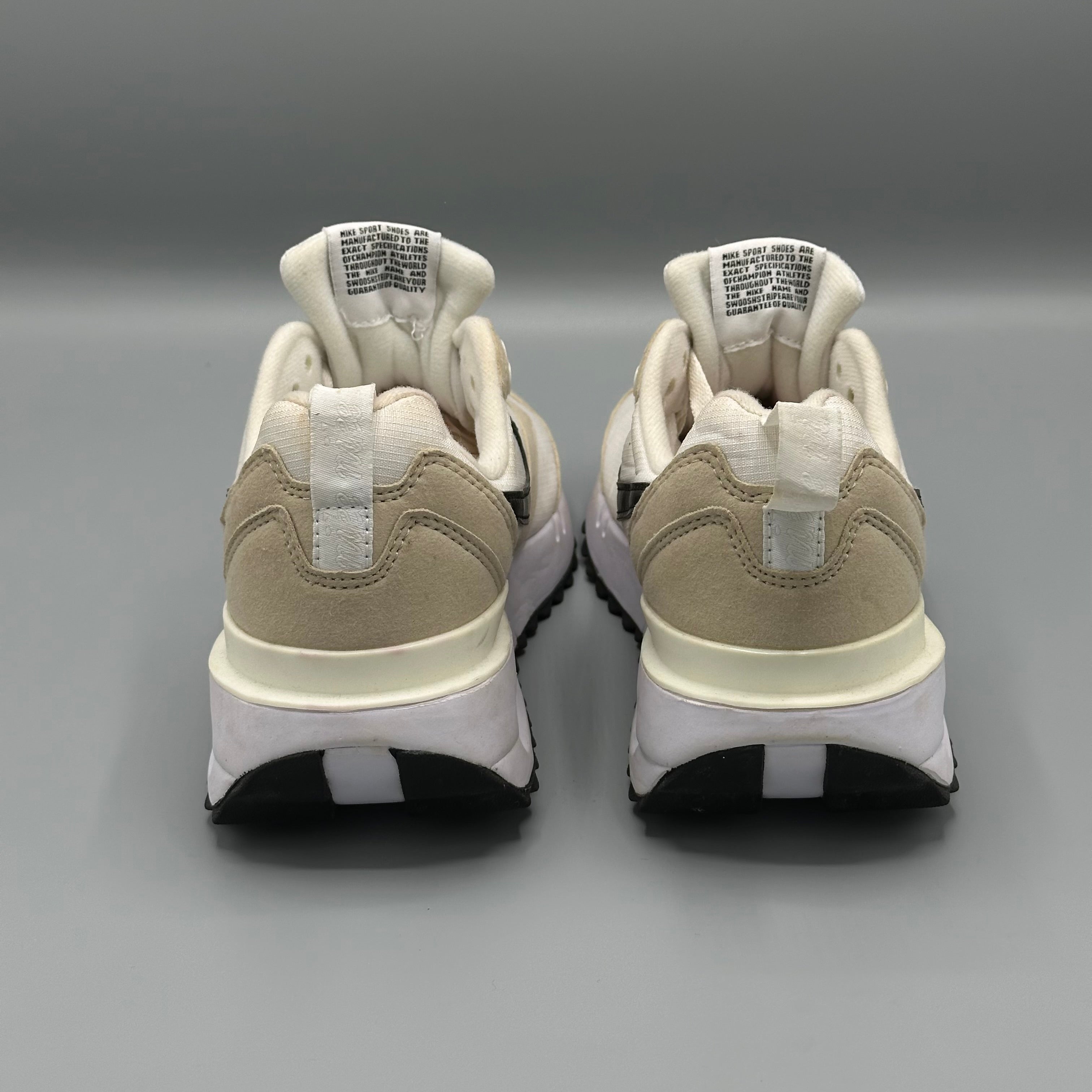 NIKE AIR MAX DAWN SNEAKER