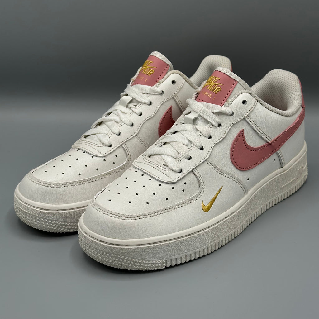 NIKE AIR FORCE 1 '07