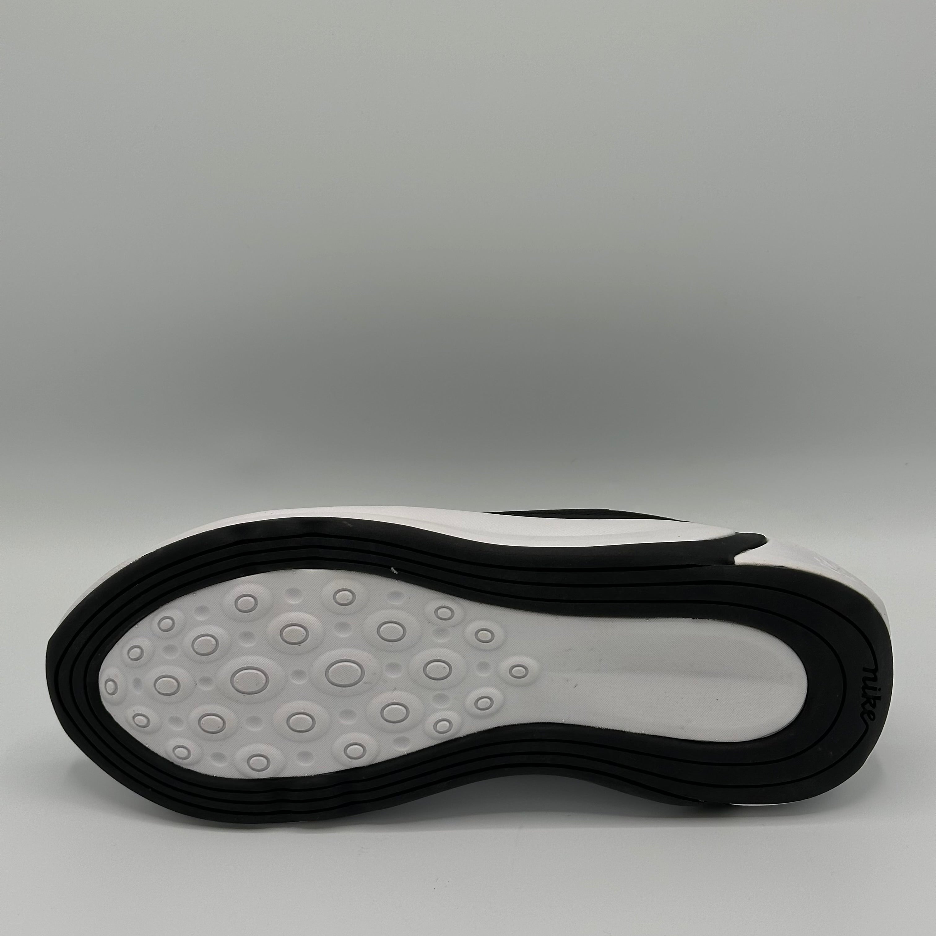 NIKE INFINITY FLOW