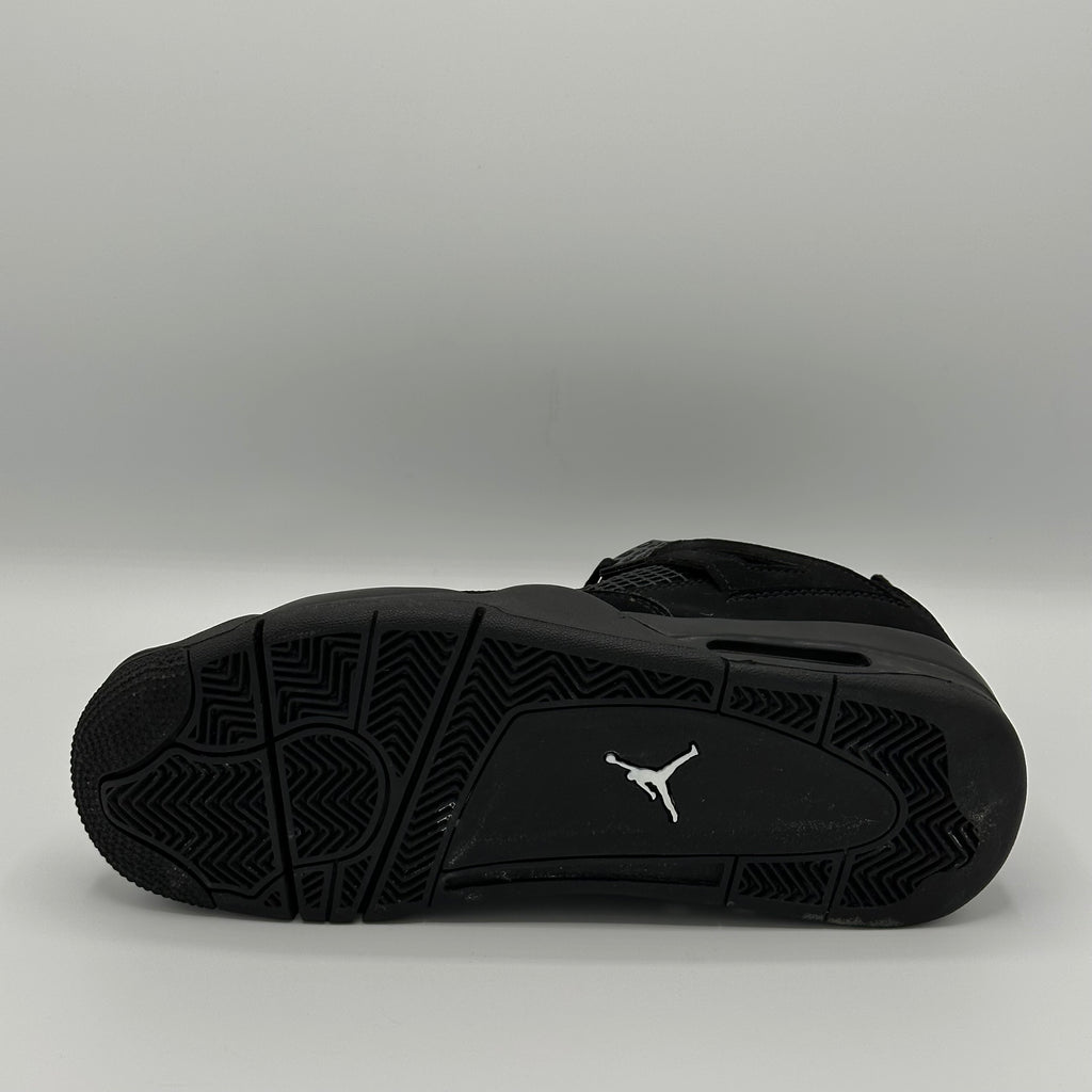 NIKE AIR JORDAN 4