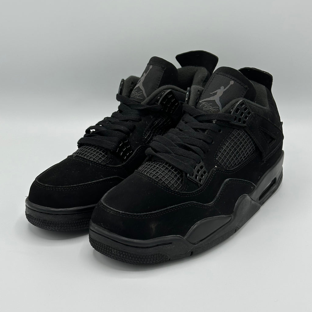 NIKE AIR JORDAN 4