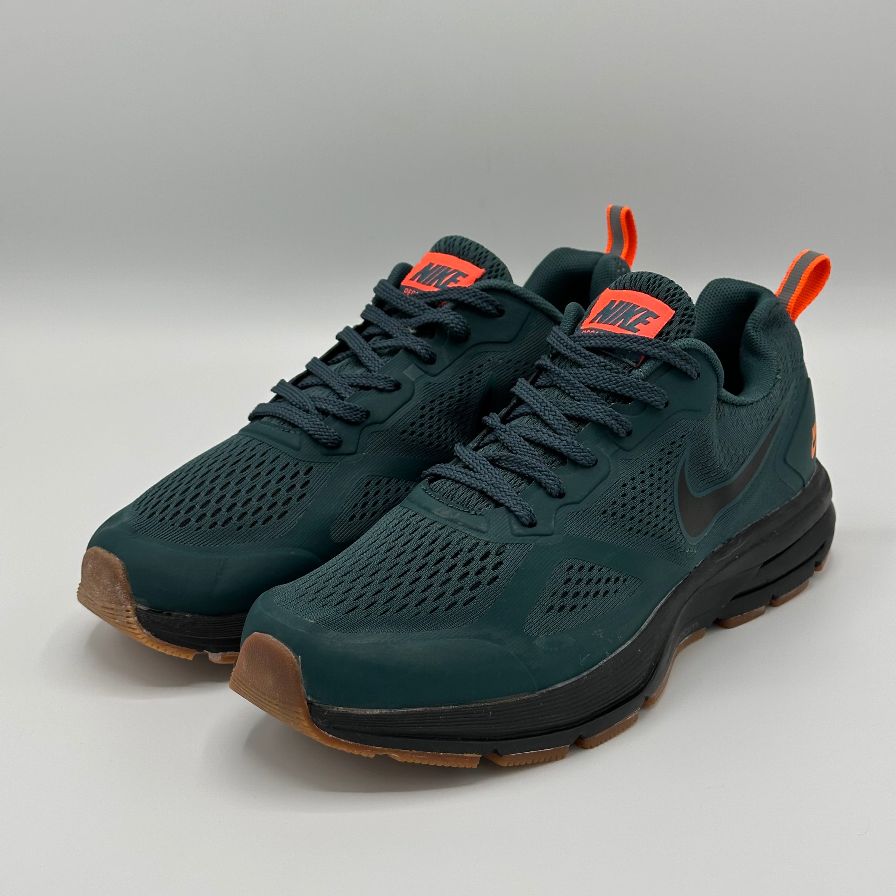 NIKE AIR ZOOM PEGASUS