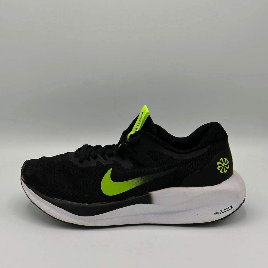 NIKE AIR ZOOM STRUCTURE