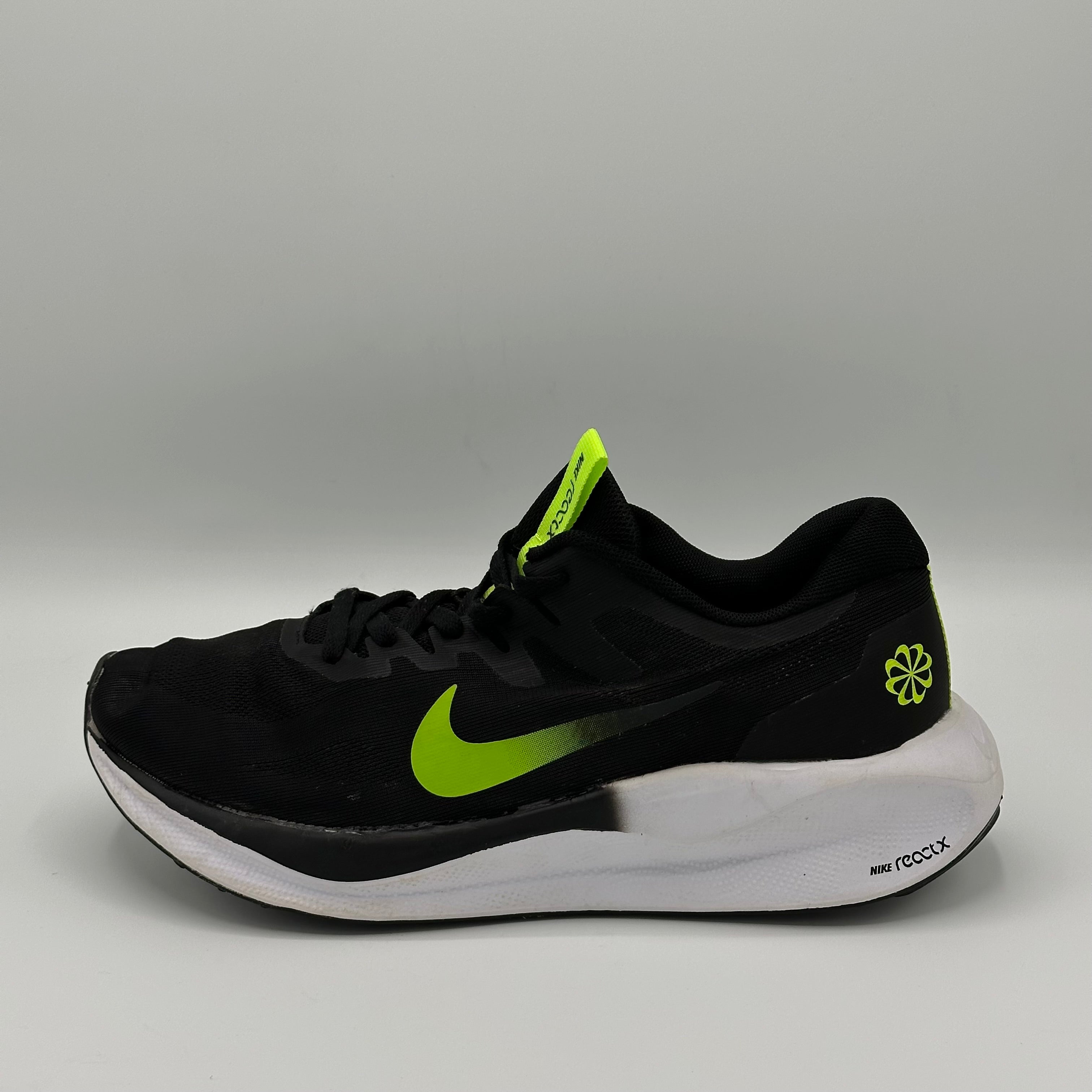 NIKE AIR ZOOM STRUCTURE