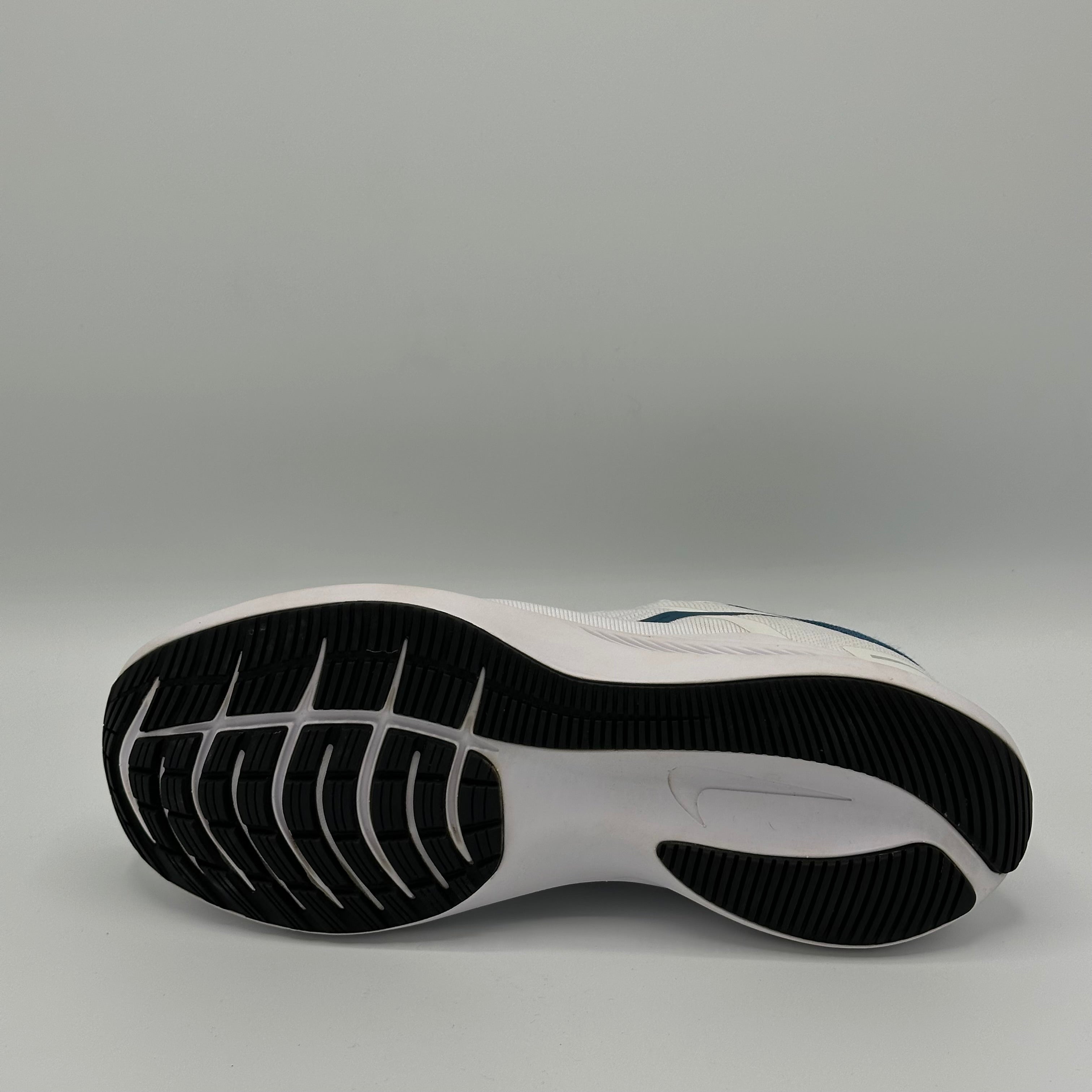 NIKE AIR ZOOM STRUCTURE 24