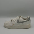 NIKE AIR FORCE 1 '07