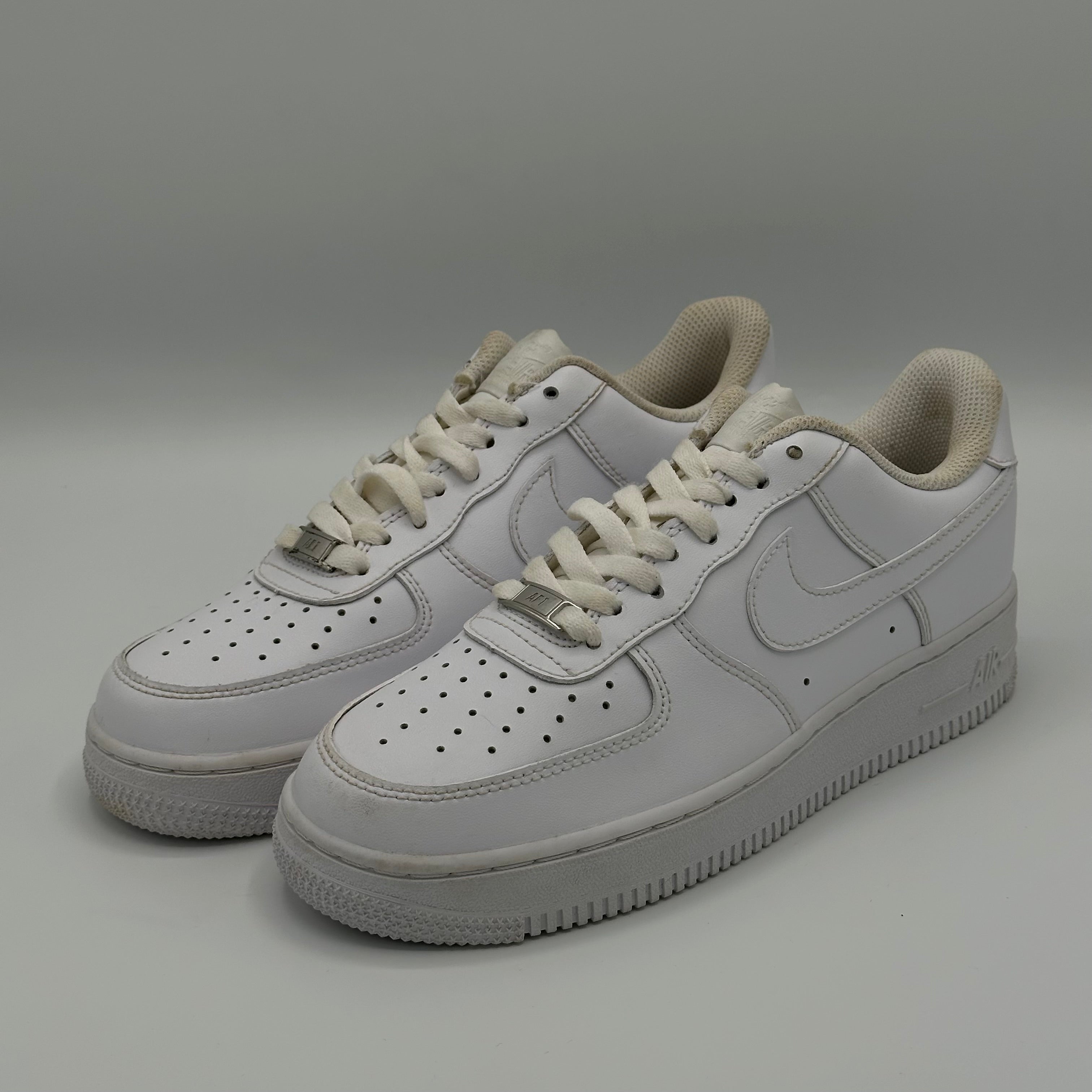 NIKE AIR FORCE 1 '07