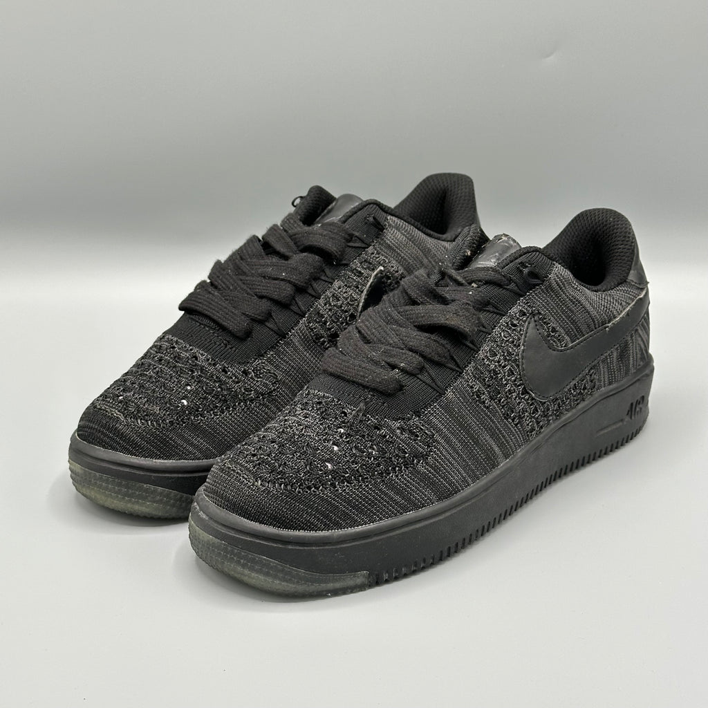 NIKE AIR FORCE 1 FLYKNIT LOW