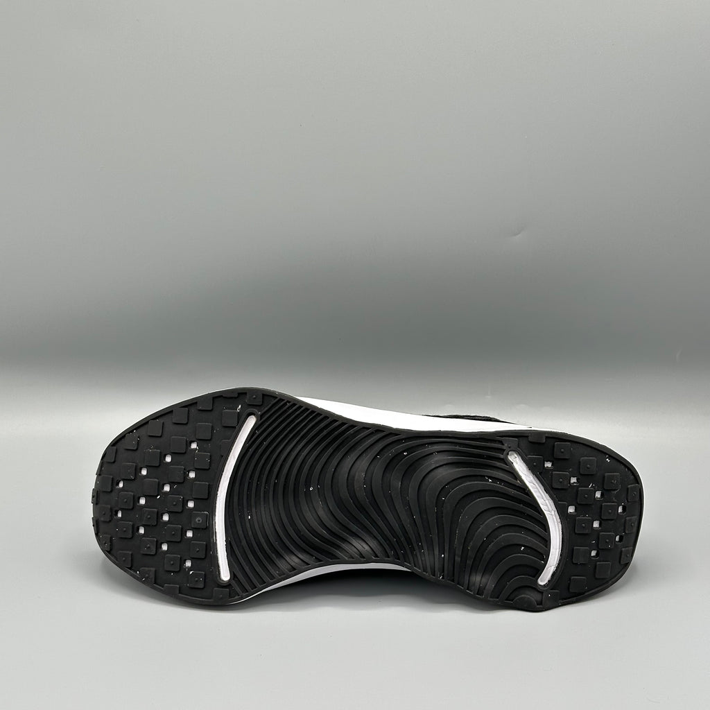 NIKE MEN'S MOTIVA WALKING SHOES