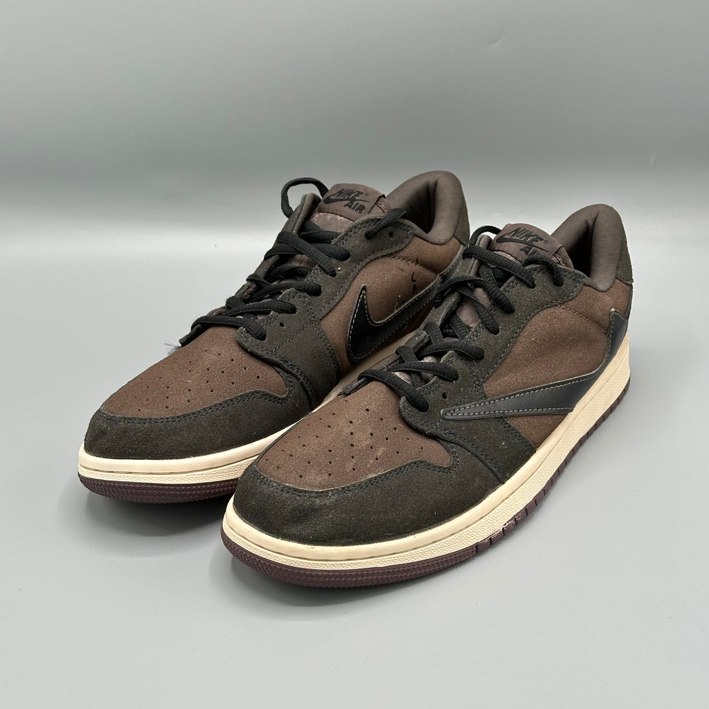 NIKE AIR JORDAN 1 RETRO LOW OG SP TRAVIS SCOTT